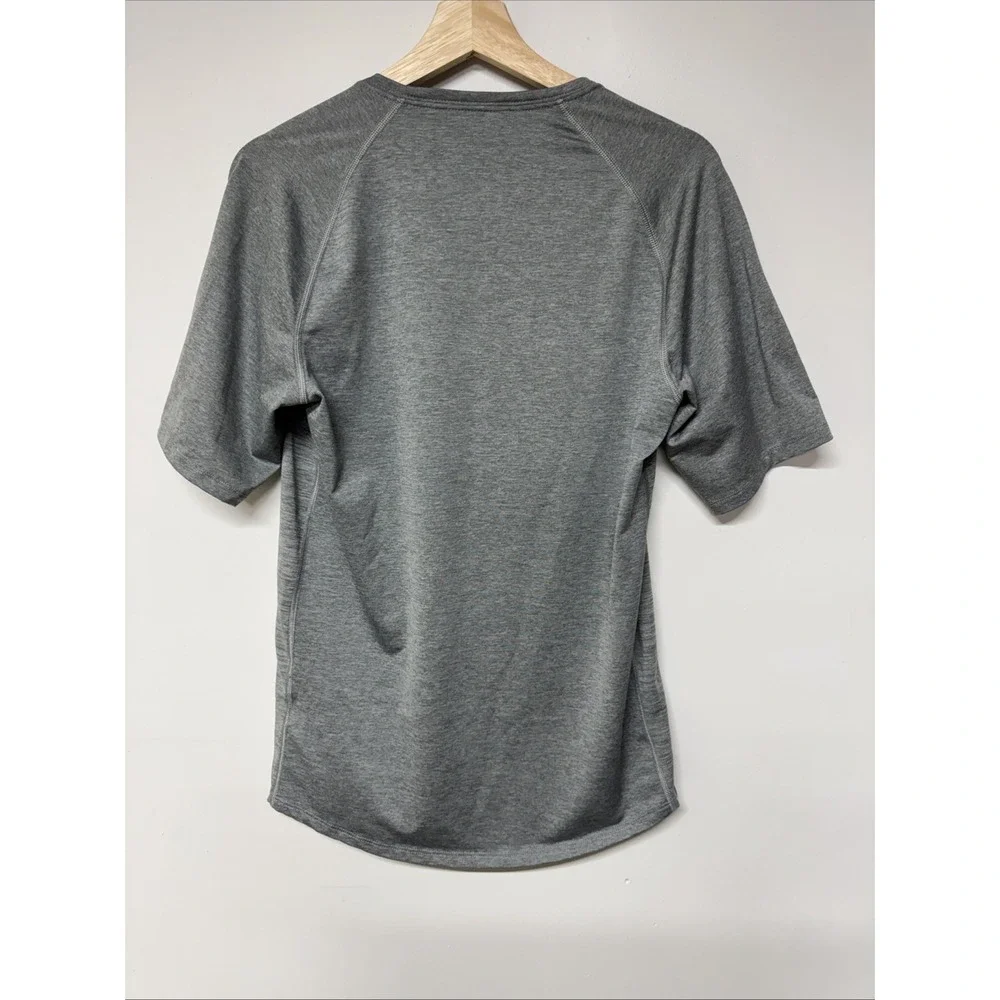 Nike Pro Dry Fit Shirt Size M Short Sleeve Womens Crew Neck Gray Athletic Fit
